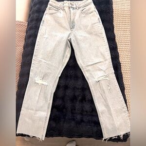 Express- Curvy Super High Waisted Ripped Mom Jeans